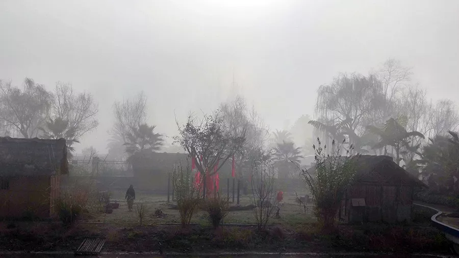 晨雾中的村落_三星村考古探索基地