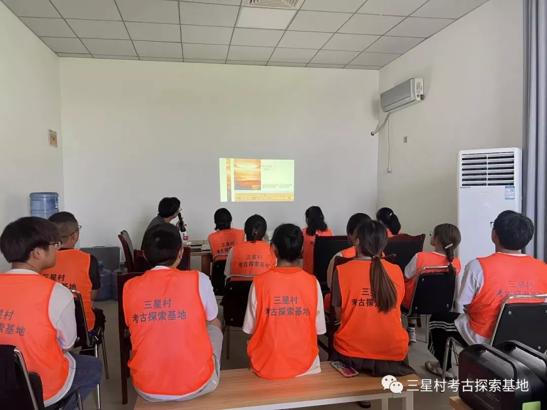 基地导师和助教业务培训——博物馆新展览的解读